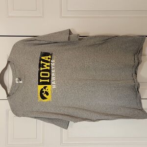 Gildan Iowa Hawkeyes Heavy Cotton Gray T-Shirt